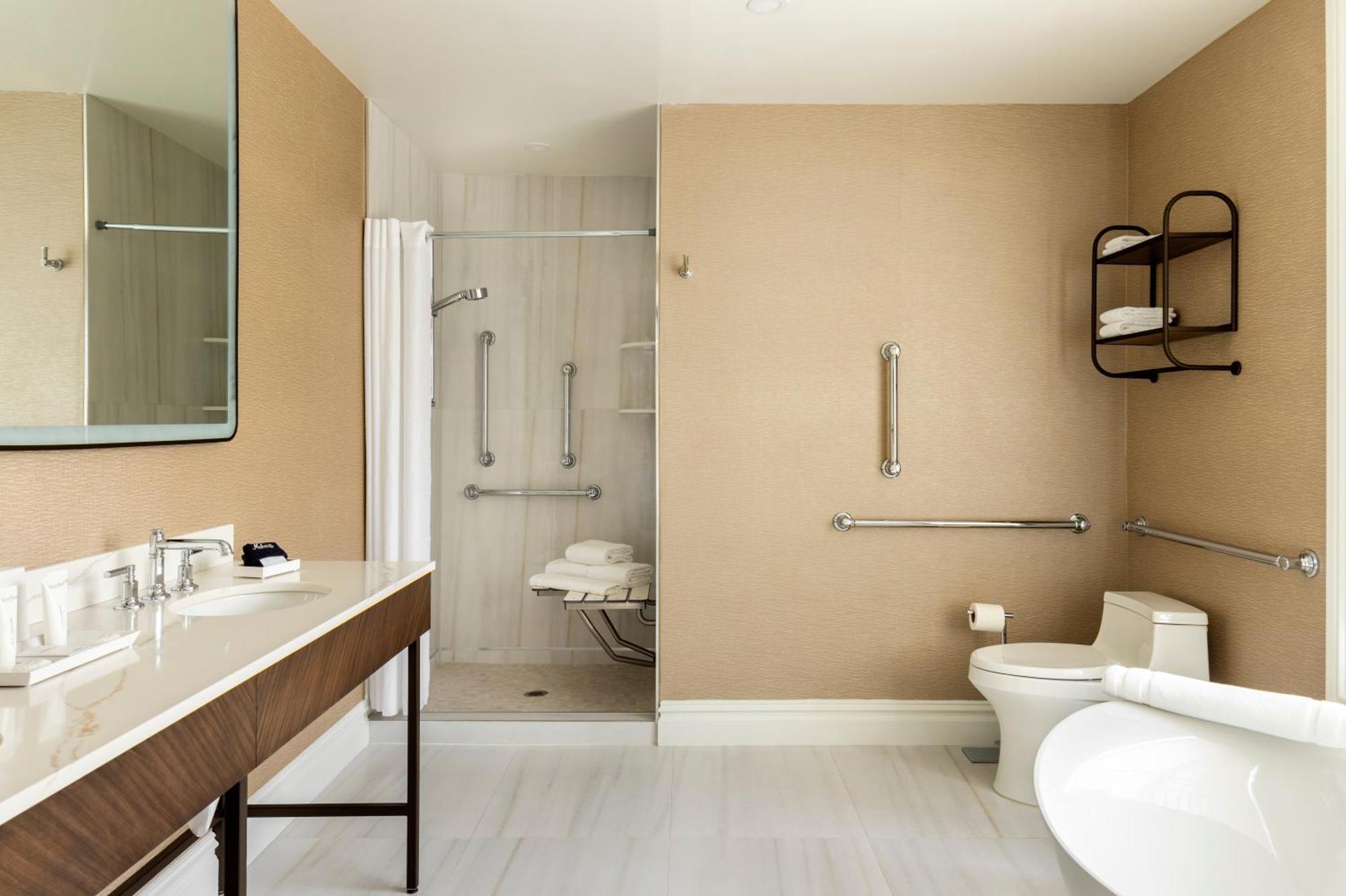 The Chateau Grande Hotel East Brunswick Esterno foto