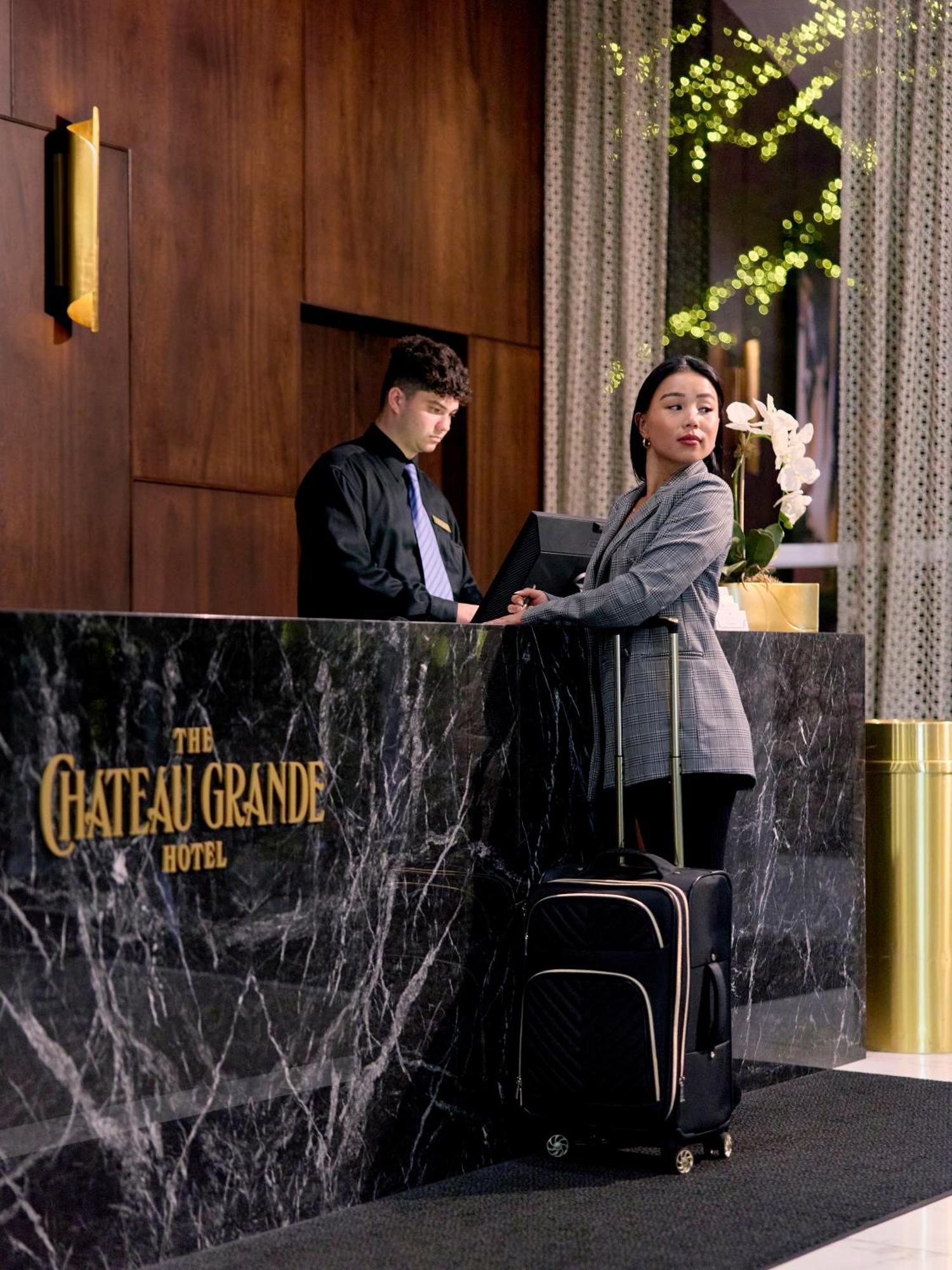 The Chateau Grande Hotel East Brunswick Esterno foto